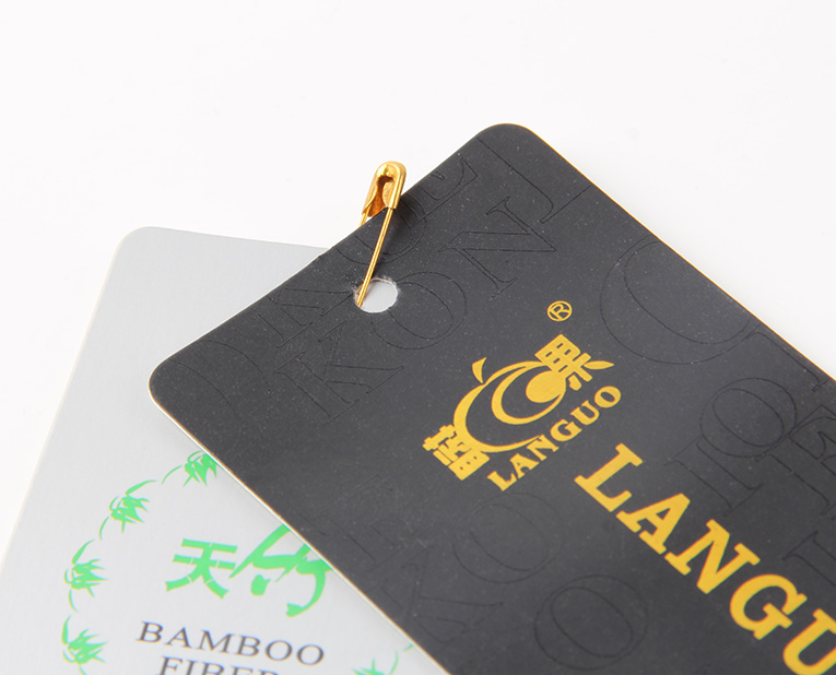 廣州吊牌定做為何這么喜歡整體增減壓來調(diào)整燙金壓力？